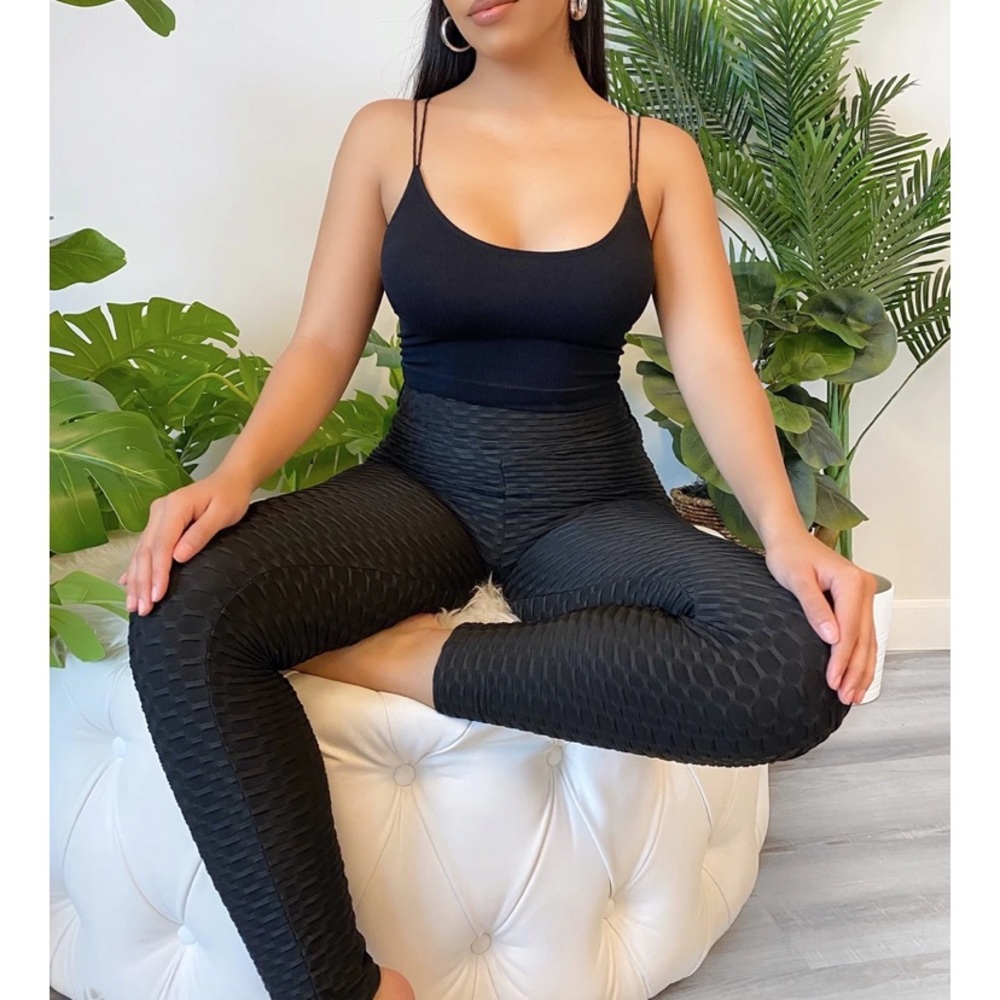 Laura’s boutique black Kenny leggings